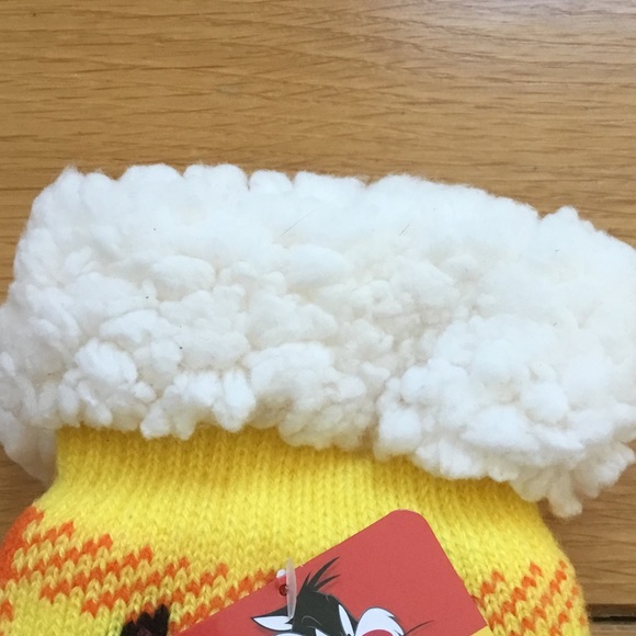 Warner Bros Looney Tunes Tasmanian Devil Sherpa Lined No Slip Cabin Socks - Picture 2 of 9